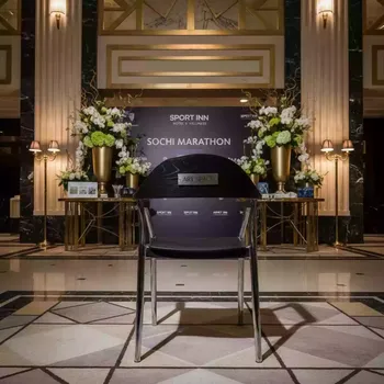 Аренда Стул Vilmar Вильмар черный деревянный в Sport Inn Hotel & Wellness — ART SPACE