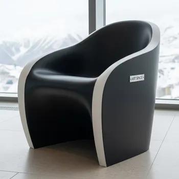 Аренда Кресло пластиковое Luna бело черное в Golden Tulip Rosa Khutor — ART SPACE