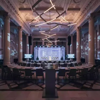 Аренда Комплект световых приборов в ресторане «Баран-Рапан» — ART SPACE