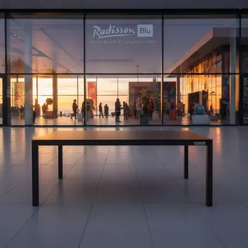 Аренда Столы садовые прямоугольные черные в Radisson Blu Resort & Congress Centre — ART SPACE