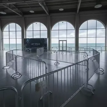 Аренда Ограждения мобильные заборы Heras в зале «Чайка» (Морпорт) — ART SPACE