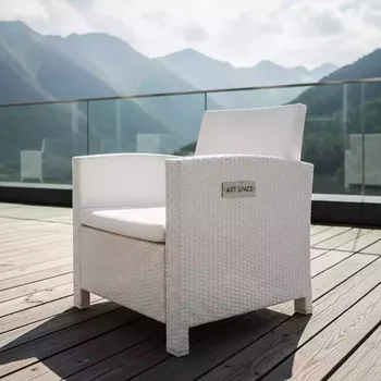 Аренда Стул B Rattan Indiana с подлокотниками белый в Radisson Hotel Rosa Khutor — ART SPACE