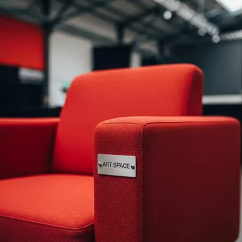 Аренда Кресло Патрик красное в Red Arena — ART SPACE