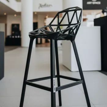 Аренда Стул барный One Black в Radisson Collection Paradise — ART SPACE