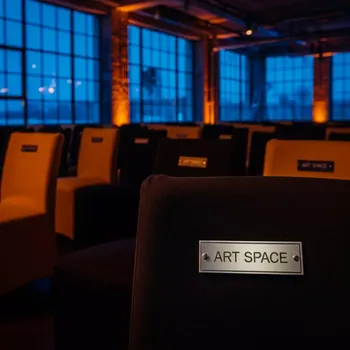 Аренда Чехол S 41 в ресторане «Магадан» — ART SPACE