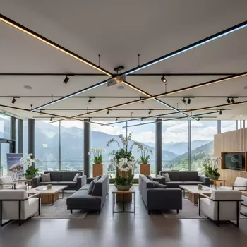 Аренда Светильник трековый однофазный ЭРА под лампу GU10 GX53 в Green Flow Hotel — ART SPACE