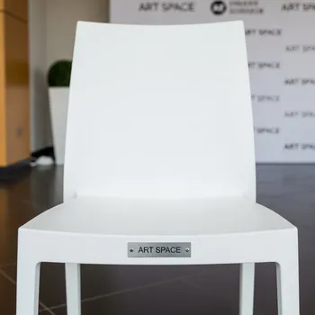 Аренда Стул Gunde White в Cosmos Sochi Hotel — ART SPACE