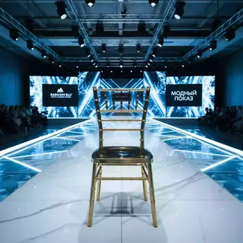 Аренда Стул Кьявари золотой в Radisson Blu Resort & Congress Centre — ART SPACE