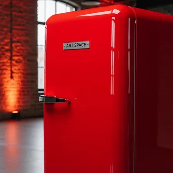 Аренда Холодильник красный Retro Red в отеле «Богатырь» — ART SPACE