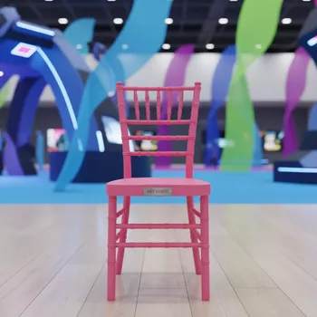Аренда Стул насыщенно розовый деревянный Кьявари в Cosmos Sochi Hotel — ART SPACE