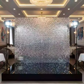 Аренда Фотозона из серебряных пайеток в ресторане «Sanremo» — ART SPACE