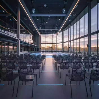 Аренда Кресло пластиковое плетеное Ibiza антрацит в Университете «Сириус» — ART SPACE