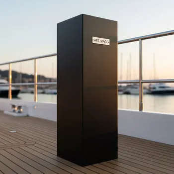 Аренда Тумба Конгресс 70 черная на VIP теплоходе (Морпорт Сочи) — ART SPACE