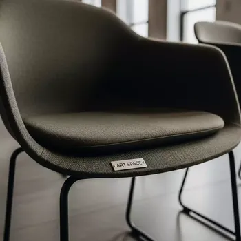 Аренда Подушка сиденья Комфорт для стула Flow темный хаки в Imeretinskiy Hotel — ART SPACE