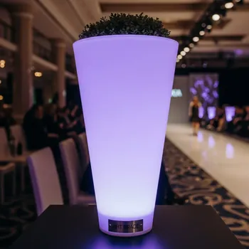 Аренда Кашпо светящееся LED конус Flow RGB Accum L в казино «Сочи» — ART SPACE