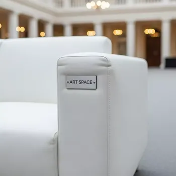 Аренда Диван белый из экокожи Cube в санатории «Октябрьский» — ART SPACE