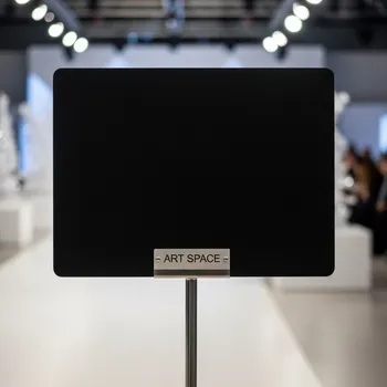 Аренда Указатель на стойке с меловой поверхностью на арене «Фишт» — ART SPACE