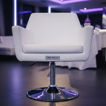 Аренда Стул с поворотным основанием белый Eames в ресторане «Brunello» — ART SPACE
