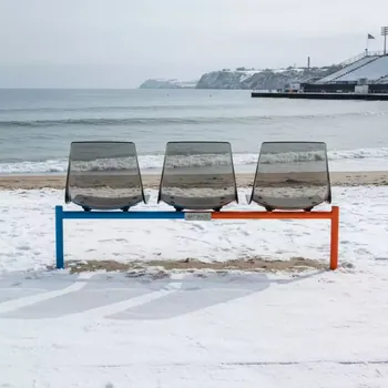 Аренда Система Gliss с тремя сиденьями в пляжном клубе Del Mar — ART SPACE