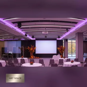 Аренда Экран для проектора с электроприводом Draper Rolleramic NTSC 3 4 376х503 в Novotel Resort — ART SPACE