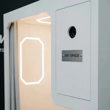 Аренда Фотозоны белой для 8 Марта в Университете «Сириус» — ART SPACE