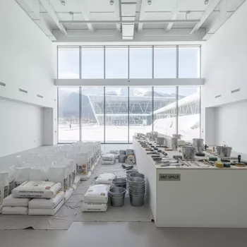 Аренда Шпаклевки гипсовые финишные в ледовом дворце «Роза Хутор» — ART SPACE