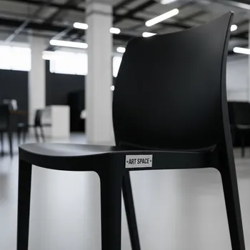 Аренда Кресло пластиковое Loft черное в Сириус Арене — ART SPACE