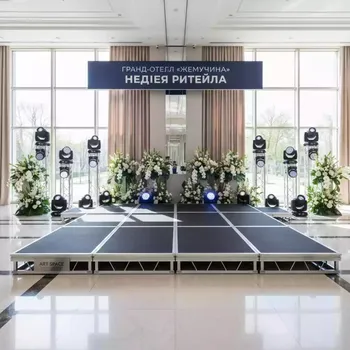 Аренда Подиум 4х3 м в гранд-отеле «Жемчужина» — ART SPACE
