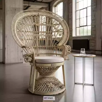 Аренда Кресло павлин Peacock beige в ресторане «Баран-Рапан» — ART SPACE