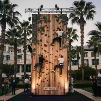 Аренда Скалодром аттракцион лесной в Courtyard by Marriott Sochi — ART SPACE