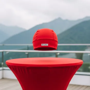 Аренда Наперон стрейч Шапочка для коктейльного стола красный 70 см в Golden Tulip Rosa Khutor — ART SPACE