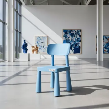 Аренда Стул детский Маммут голубой пластиковый LB в Mantera Supreme — ART SPACE