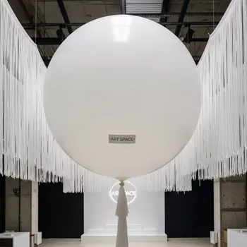 Аренда Шар с гелием 1 м белый с бахромой в пляжном комплексе VinoGrad — ART SPACE
