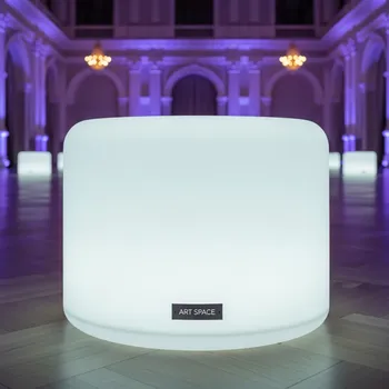 Аренда Пуф пластиковый светящийся Bot One Lighting в Зале органной и камерной музыки — ART SPACE