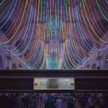 Аренда Гирлянда цветная в ОКЦ «Галактика» — ART SPACE
