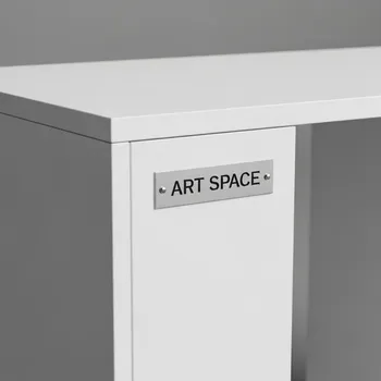 Аренда Стол выставочный белый в Университете «Сириус» — ART SPACE