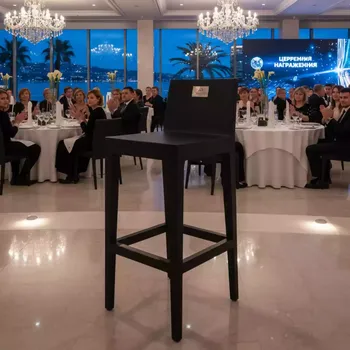 Аренда Стул пластиковый полубарный Trill Stool Mini в отеле Radisson Lazurnaya — ART SPACE