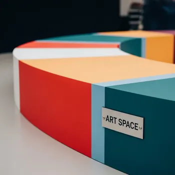 Аренда Подиум полукруглый 3х1,5 м на Сочи Автодроме — ART SPACE