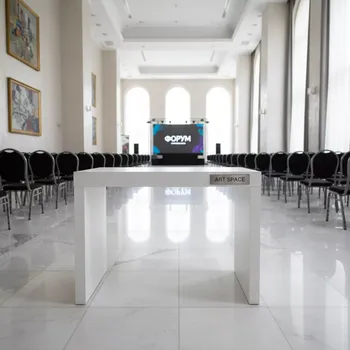 Аренда Стол пластиковый Tkitt BRK в Гранд Отель Сочи — ART SPACE
