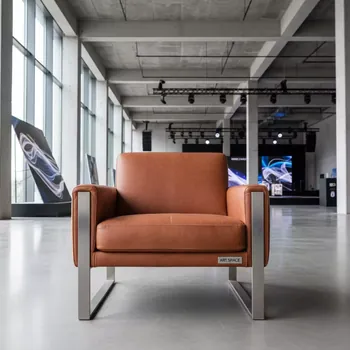 Аренда Стул Boss рыжий в Сириус Арене — ART SPACE