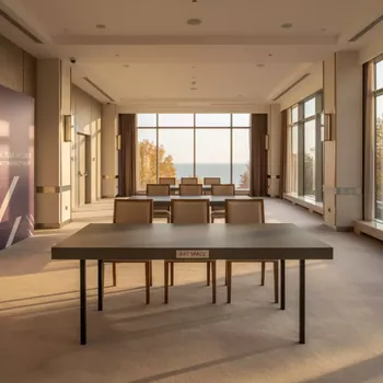 Аренда Стол квадратный TLH 080SR 80x80 R 05 в отеле Hyatt Regency Sochi — ART SPACE