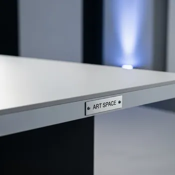 Аренда Столешница прямоугольная Solid Compact 1590х790 на Сочи Автодроме — ART SPACE