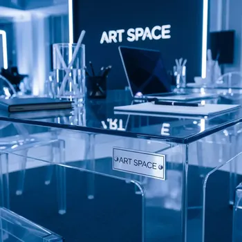 Аренда Стол пластиковый Ice в Gamma Sirius — ART SPACE