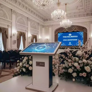 Аренда Интерактивная трибуна AxeTech Light Premium в гранд-отеле «Жемчужина» — ART SPACE