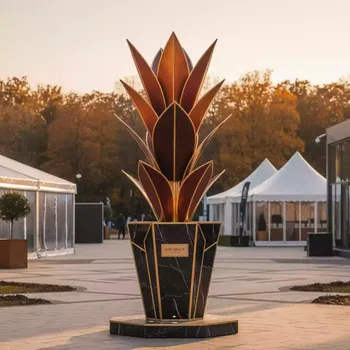 Аренда Цветок напольный в парке «Ривьера» — ART SPACE