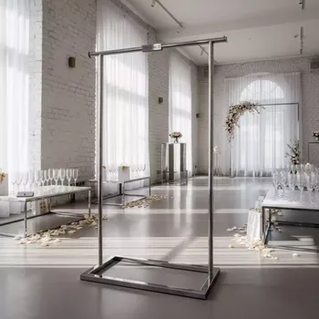 Аренда Вешалка напольная chrome серебристого цвета в Boutique Hotel PORTUM 1905 — ART SPACE