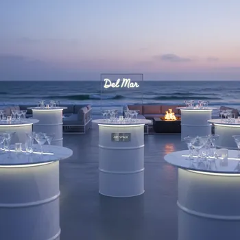 Аренда Столы бочки белые в пляжном клубе Del Mar — ART SPACE