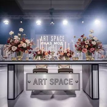 Аренда Стол прямоугольный 220х50 на площадке Rosa Peak (2320м) — ART SPACE