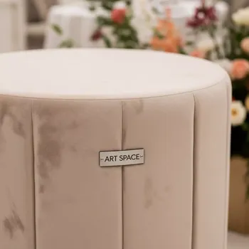 Аренда Стол для торта светло бежевый бархат в ресторане «Sanremo» — ART SPACE