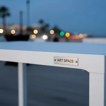 Аренда Стол пластиковый раздвижной Vegas Table Medium белый в пляжном клубе Del Mar — ART SPACE